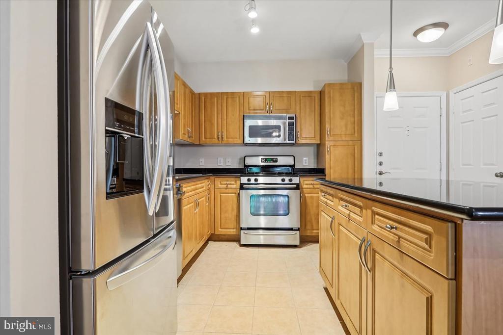 12945 CENTRE PARK CIRCLE Unit: 303
