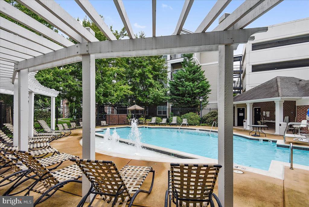 12945 CENTRE PARK CIRCLE Unit: 303