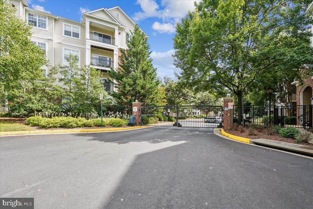 12945 CENTRE PARK CIRCLE Unit: 303