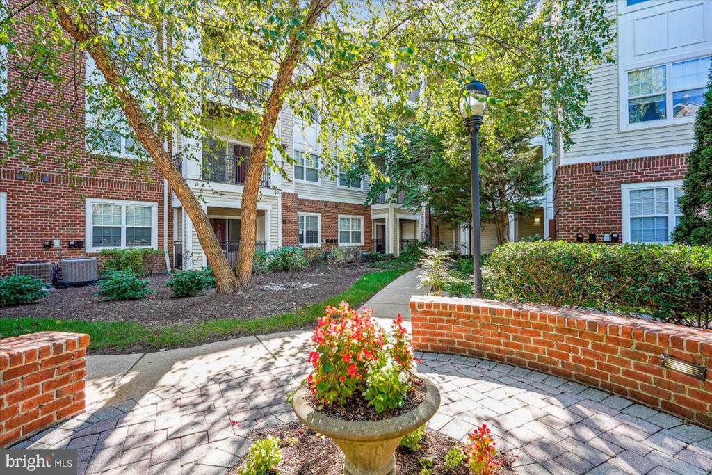 12945 CENTRE PARK CIRCLE Unit: 303