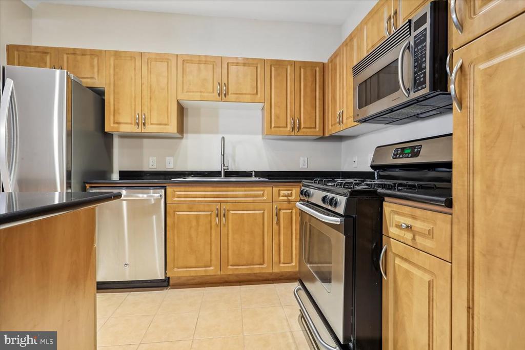 12945 CENTRE PARK CIRCLE Unit: 303