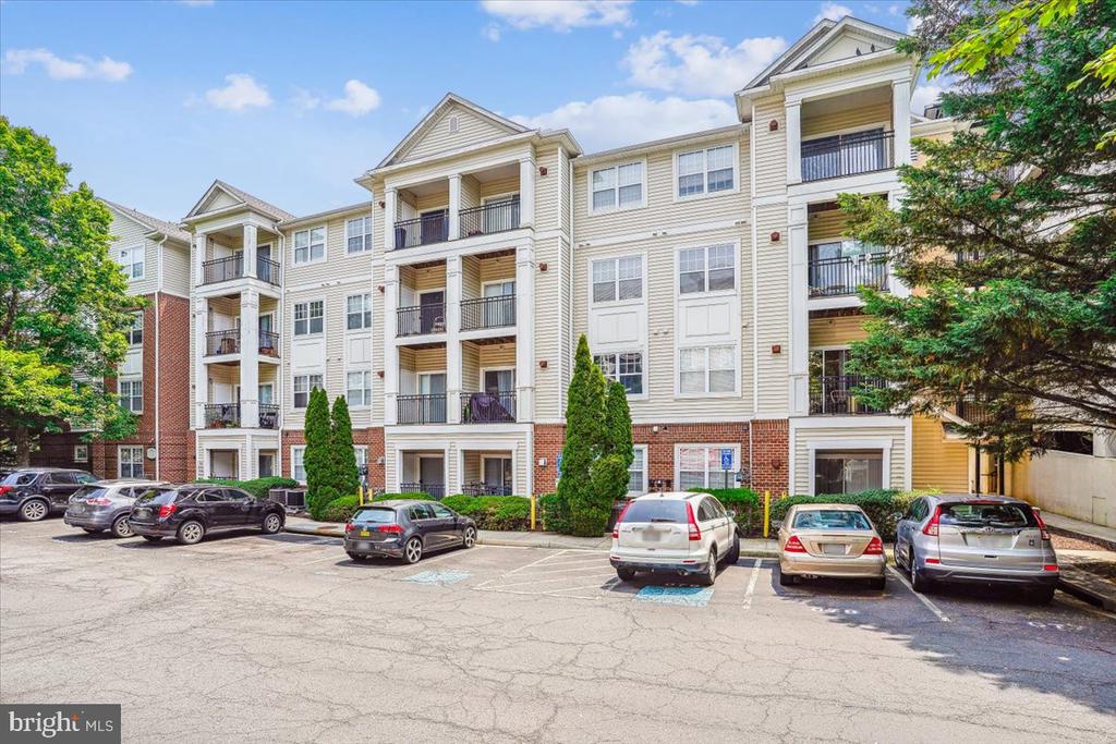 12945 CENTRE PARK CIRCLE Unit: 303