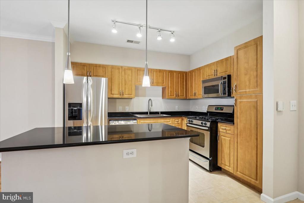 12945 CENTRE PARK CIRCLE Unit: 303