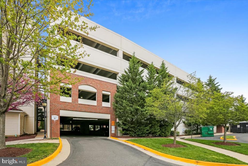12945 CENTRE PARK CIRCLE Unit: 303