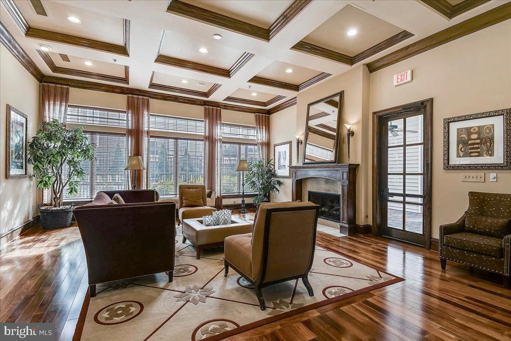 12945 CENTRE PARK CIRCLE Unit: 303
