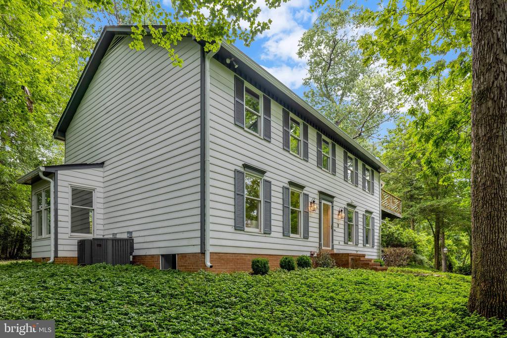1132 SPRINGVALE ROAD