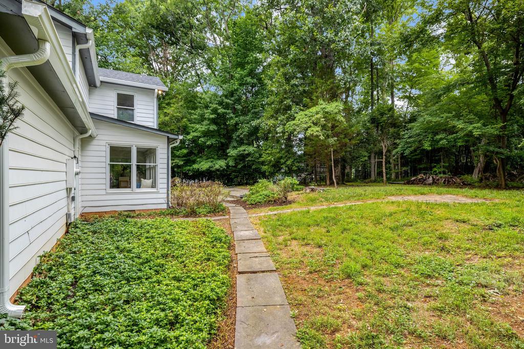 1132 SPRINGVALE ROAD