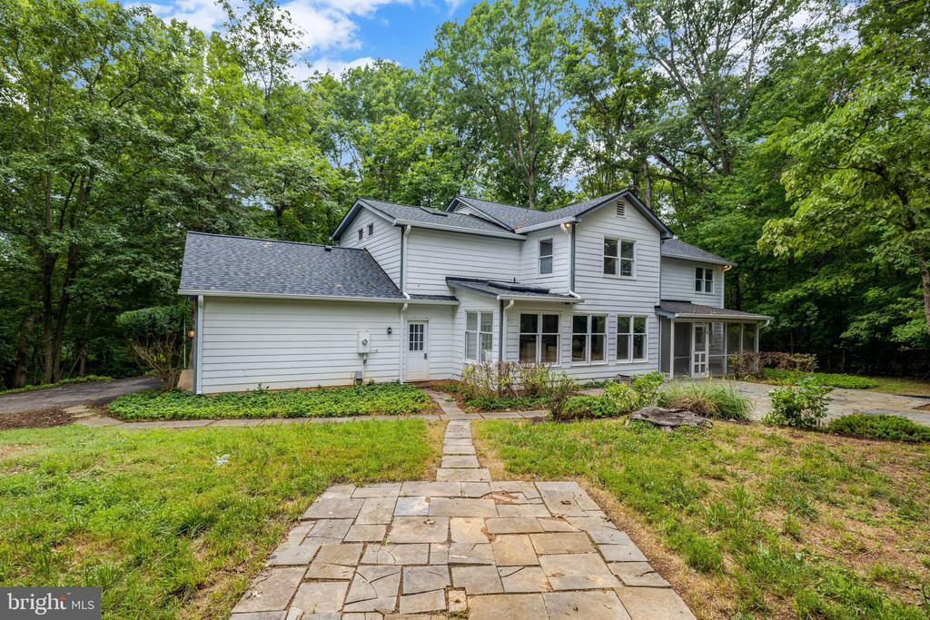 1132 SPRINGVALE ROAD