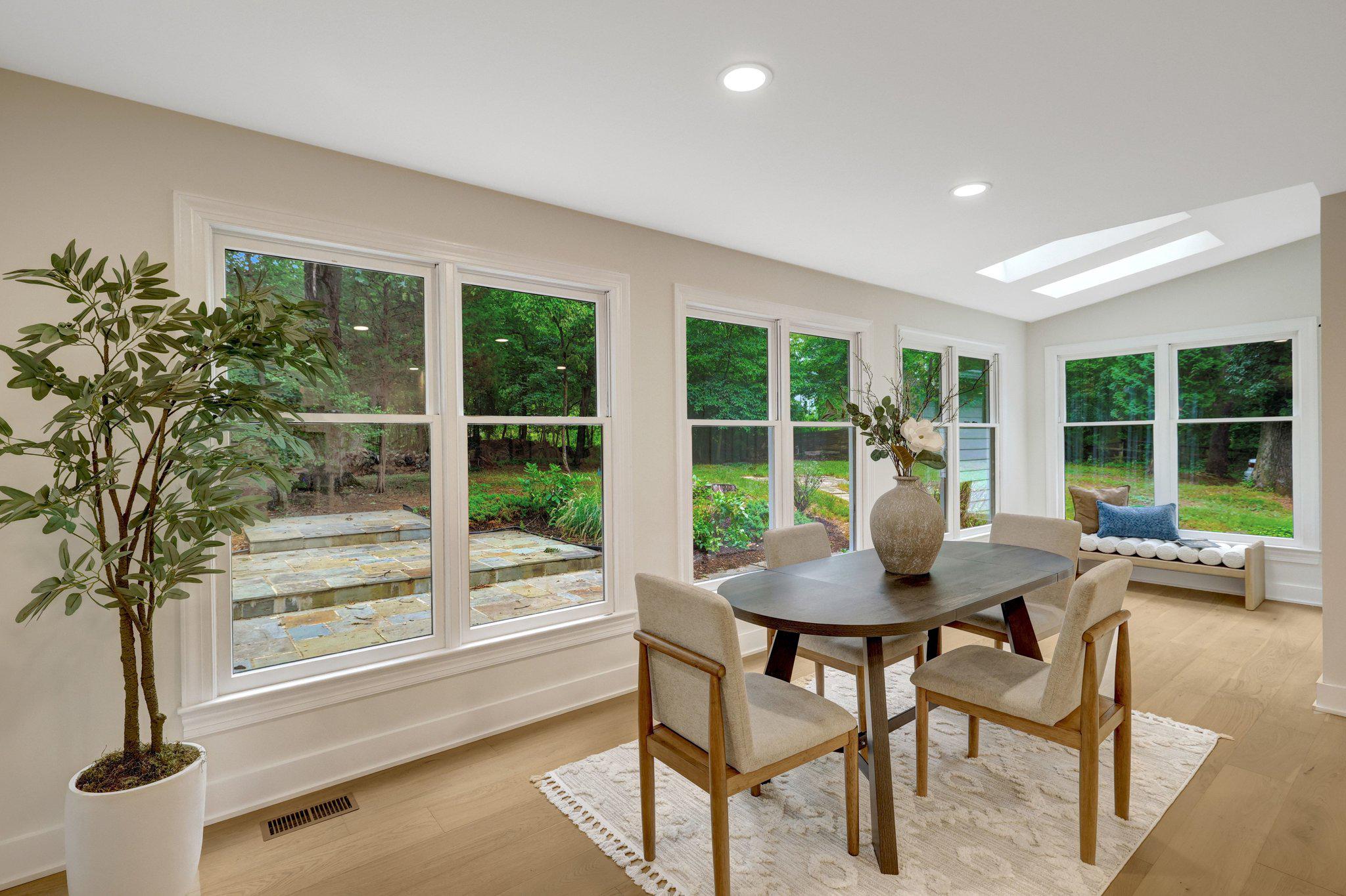 1132 SPRINGVALE ROAD