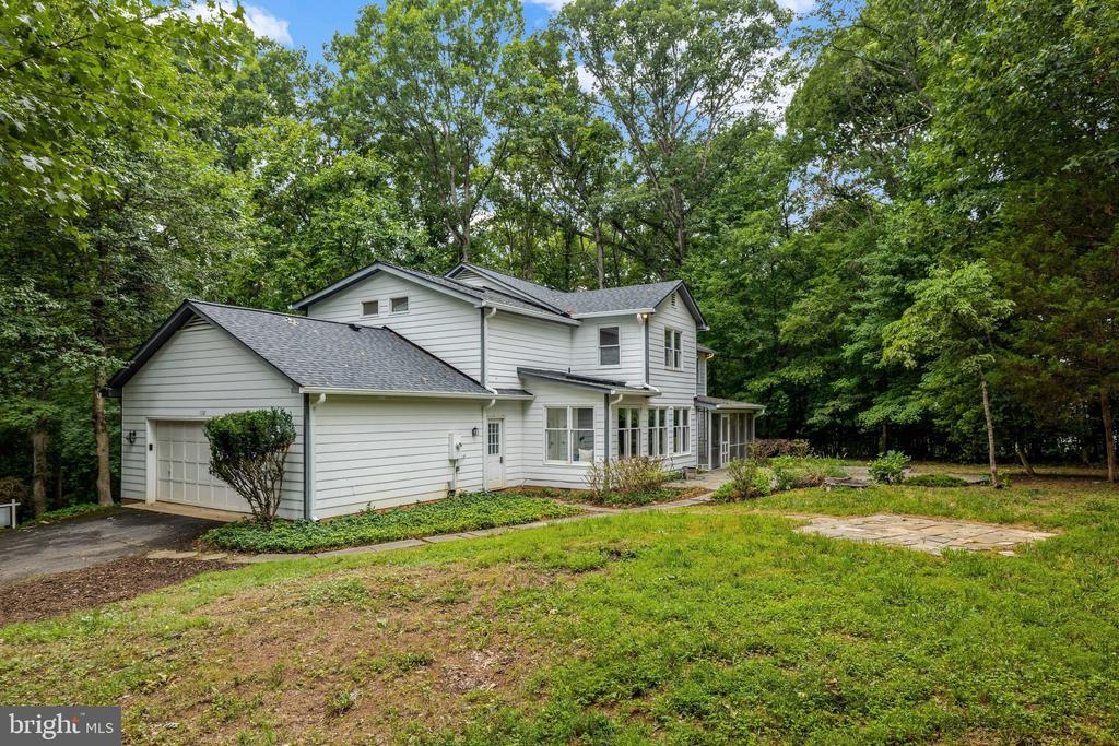 1132 SPRINGVALE ROAD