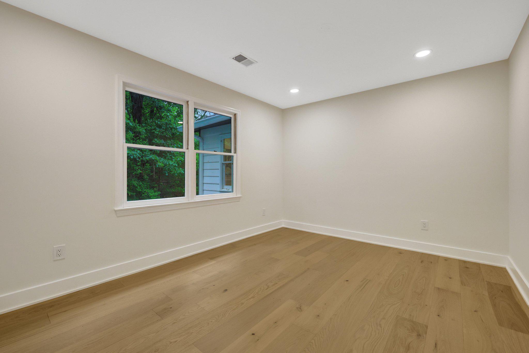 1132 SPRINGVALE ROAD