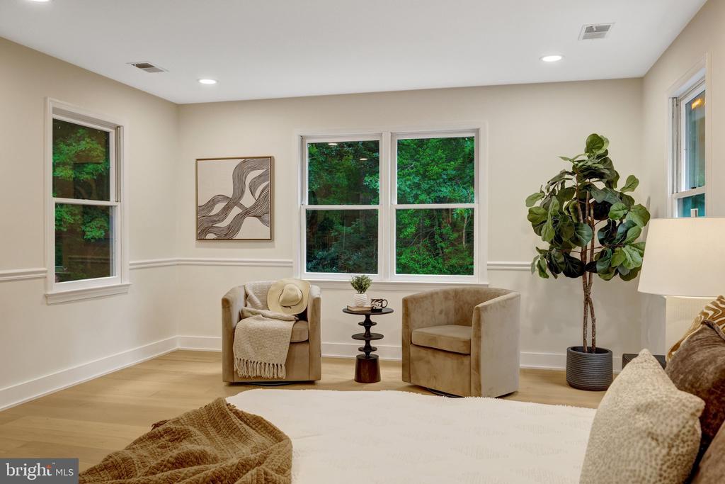 1132 SPRINGVALE ROAD