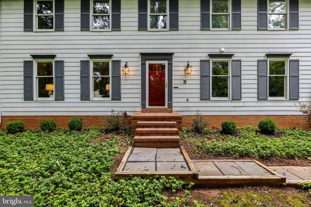 1132 SPRINGVALE ROAD