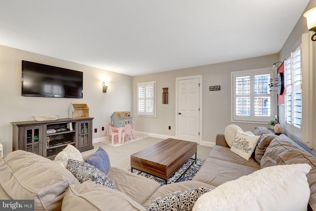 24154 CORKTREE LANE
