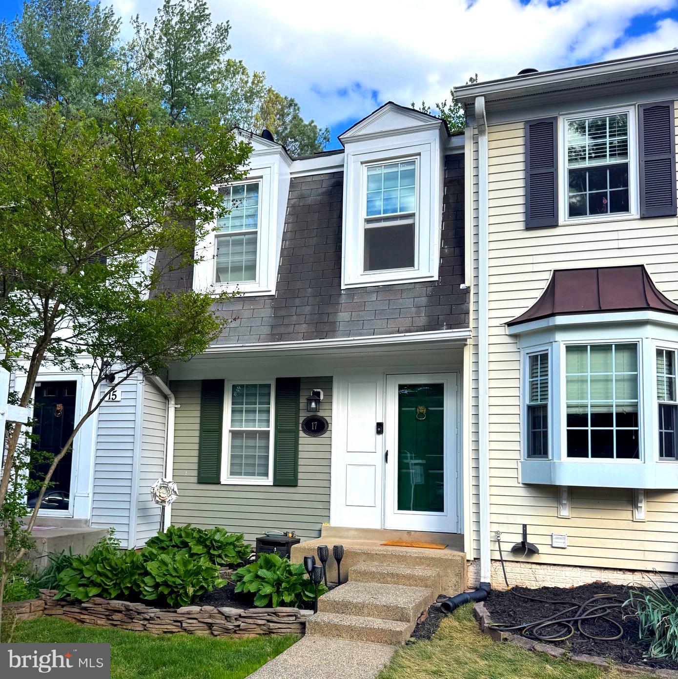 17 PALMER COURT