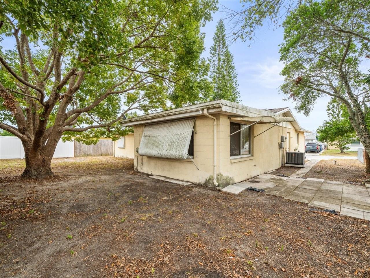 3519 EISENHOWER DR