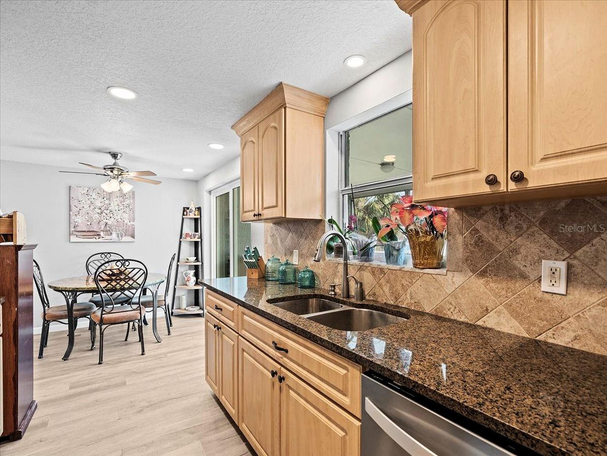 7200 PALISADE DR