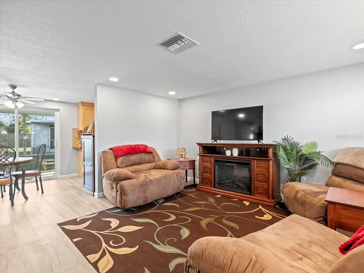 7200 PALISADE DR