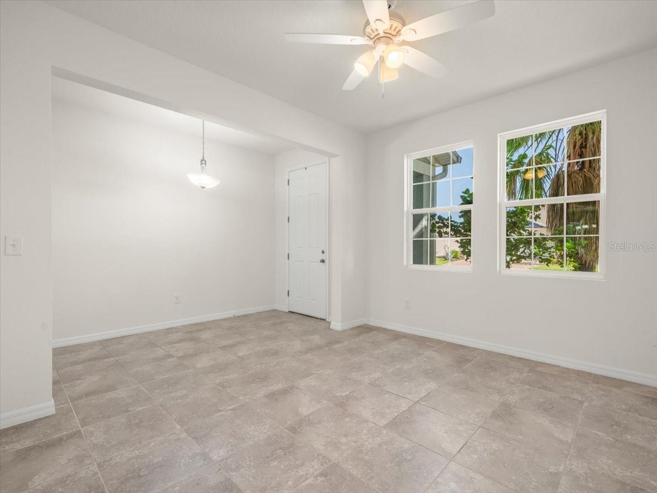 5715 HEVENA CT