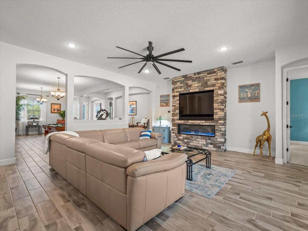 12854 WEATHERSTONE DR