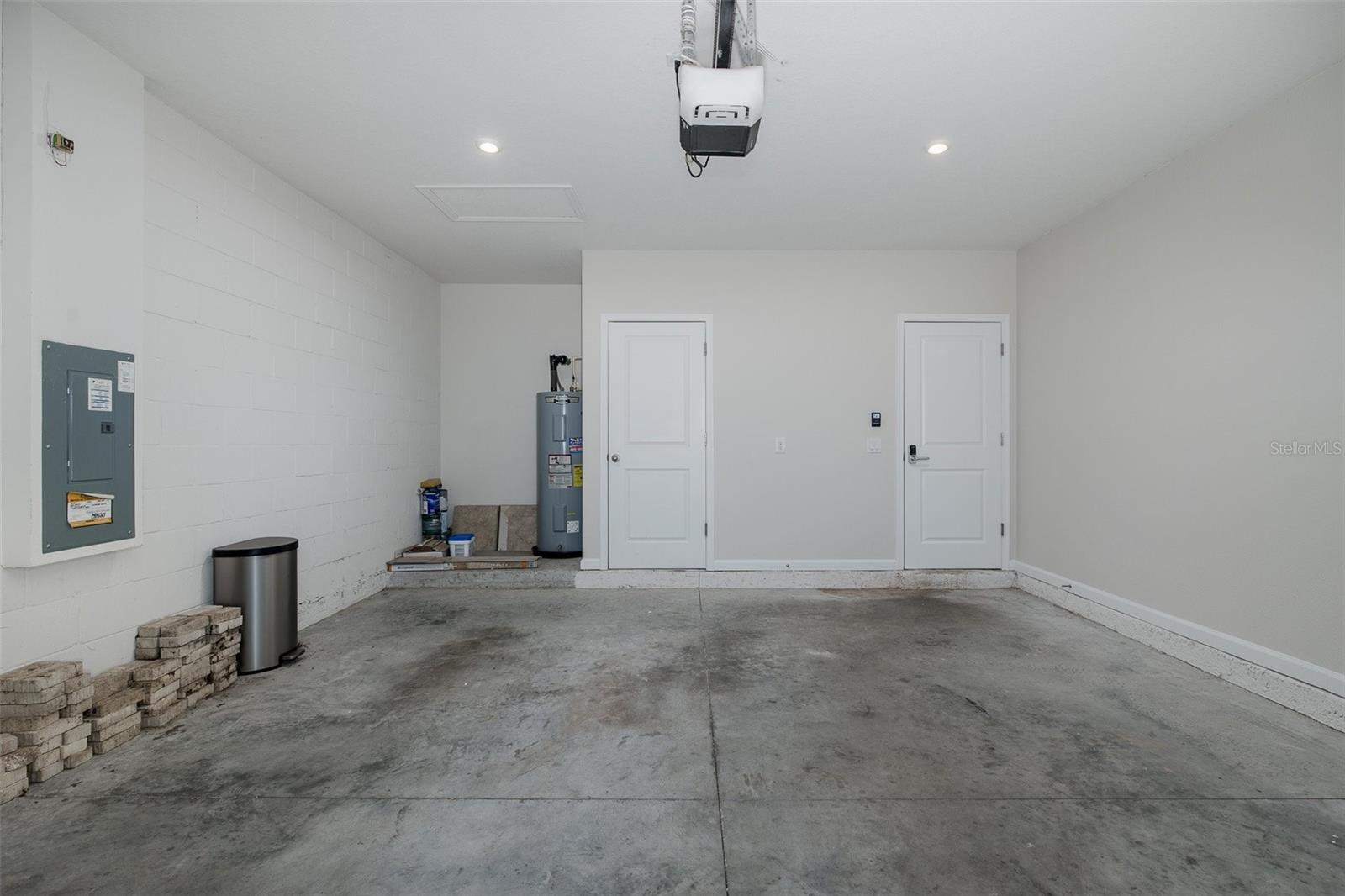 17911 TURNING LEAF CIR