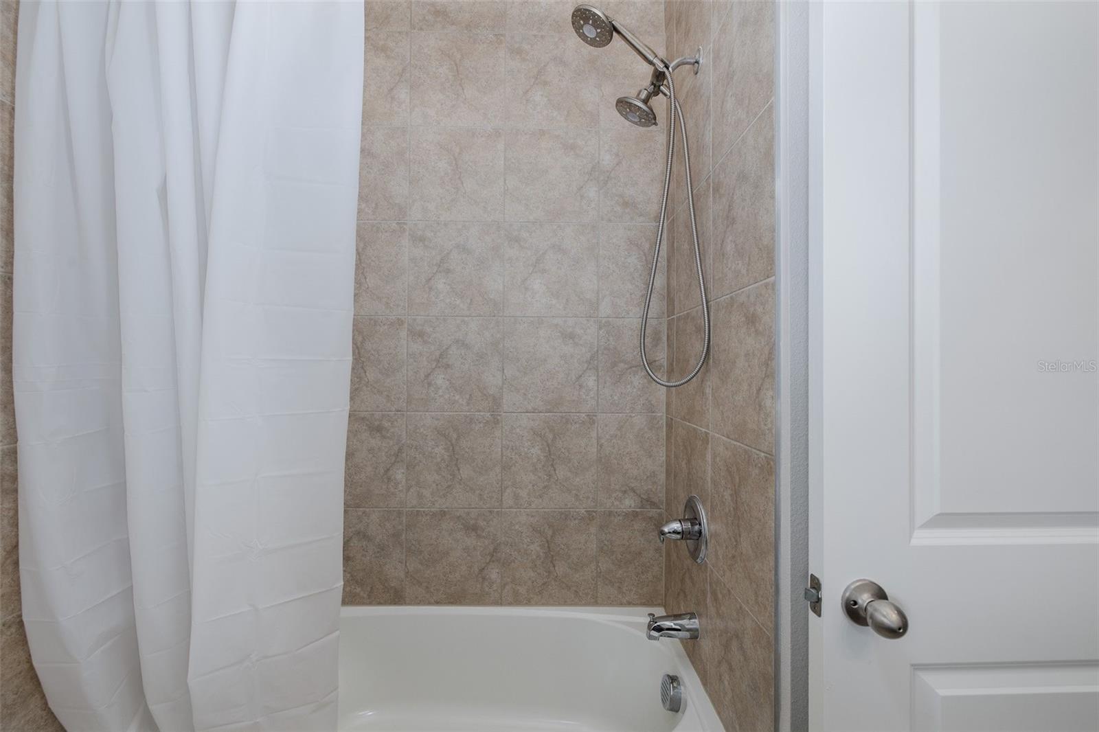 17911 TURNING LEAF CIR