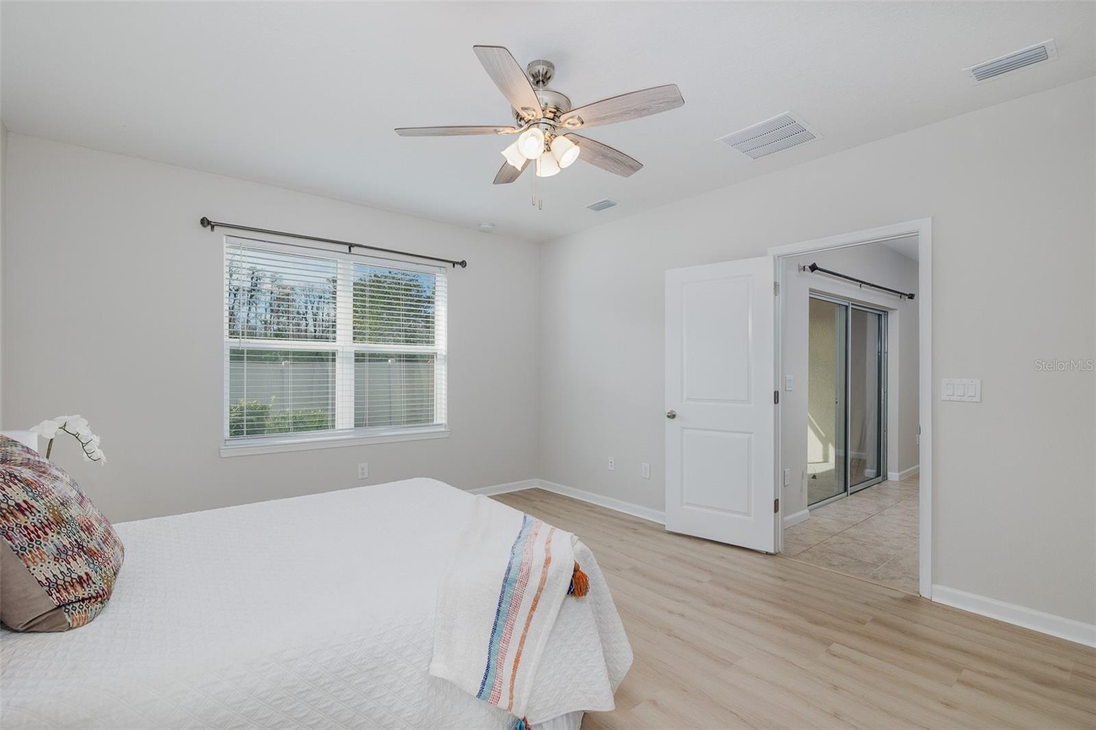 17911 TURNING LEAF CIR