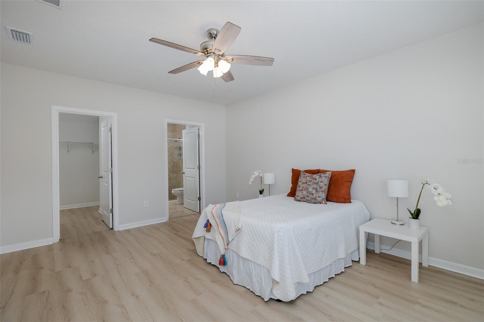 17911 TURNING LEAF CIR