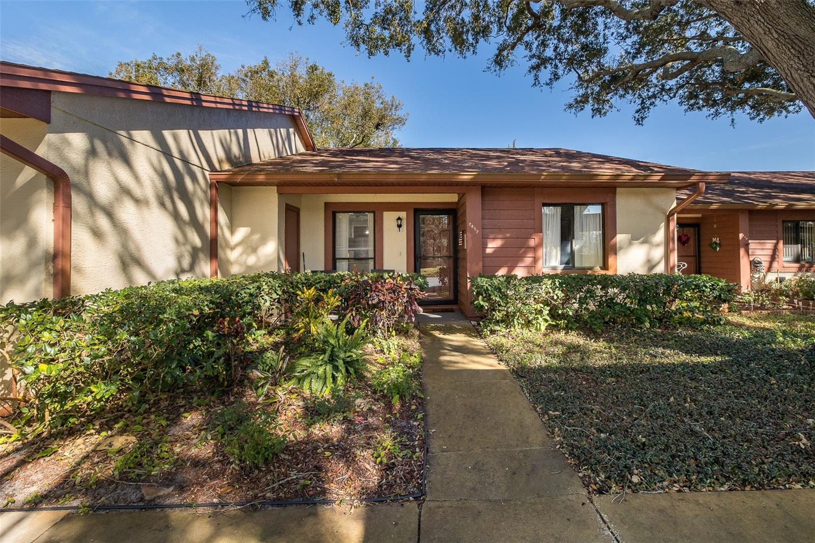 7417 GREYSTONE DR #7417