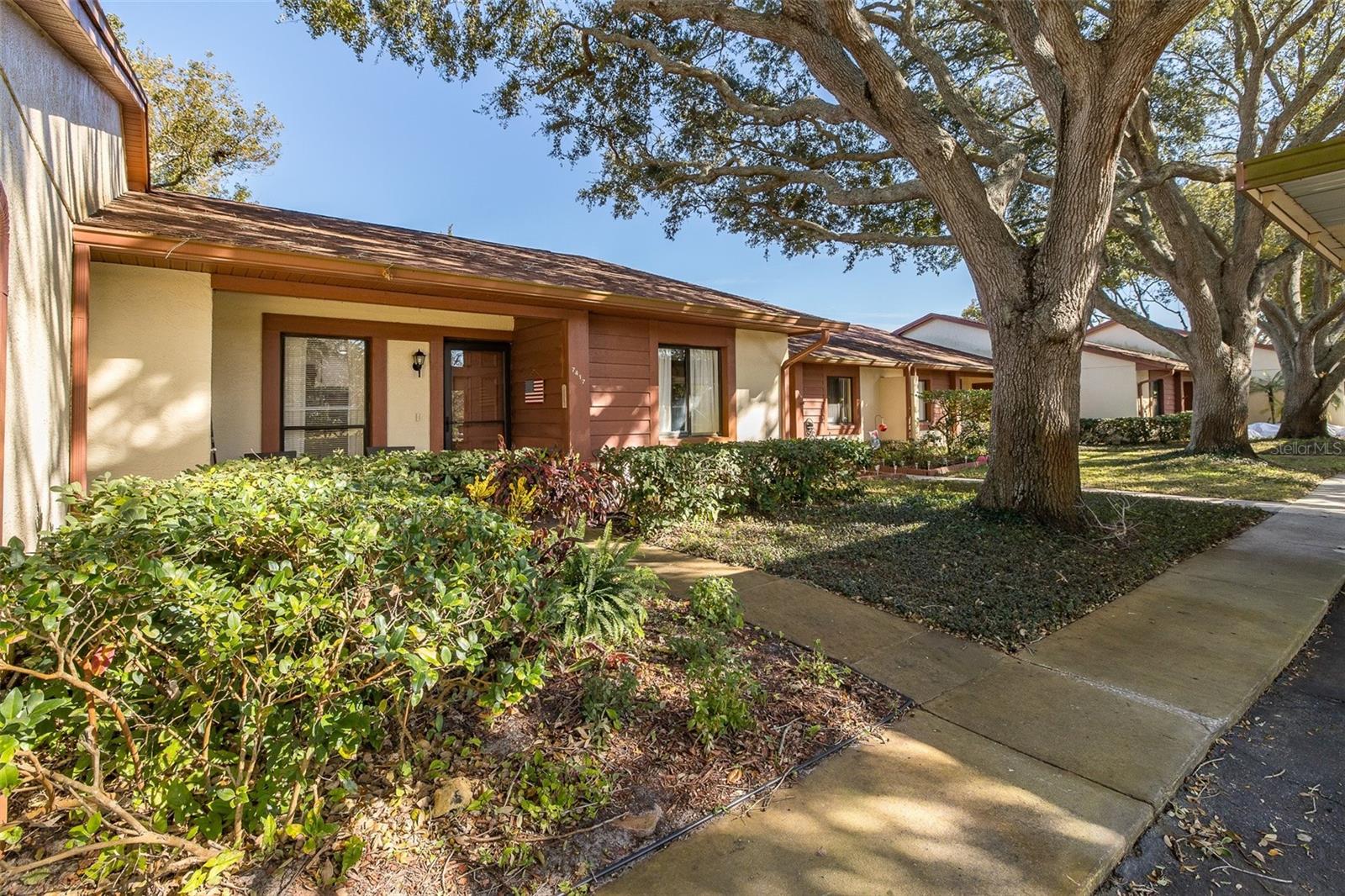 7417 GREYSTONE DR #7417