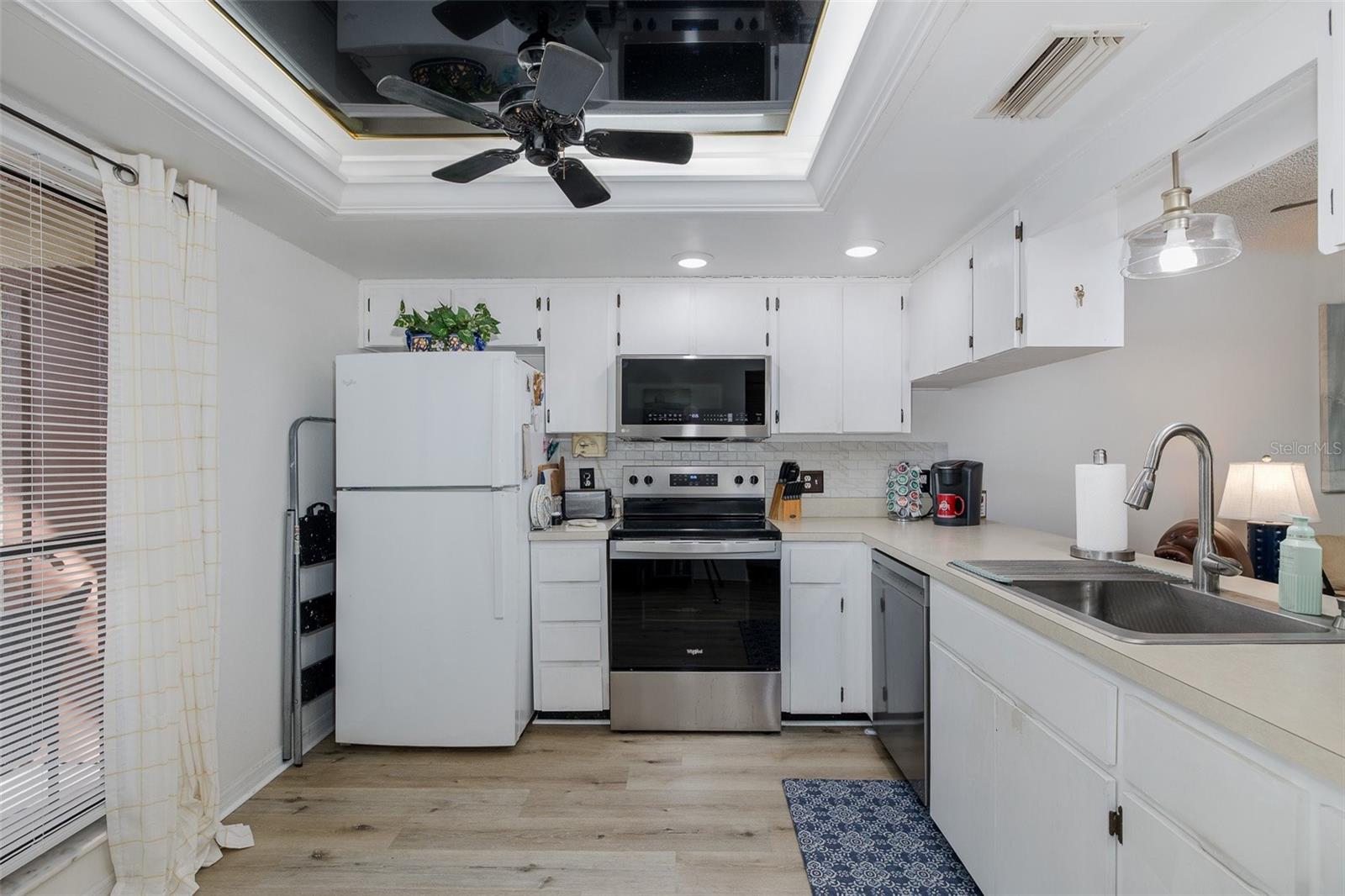 7417 GREYSTONE DR #7417