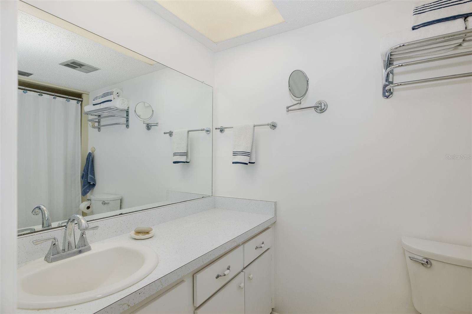 4660 MARINE PKWY #303