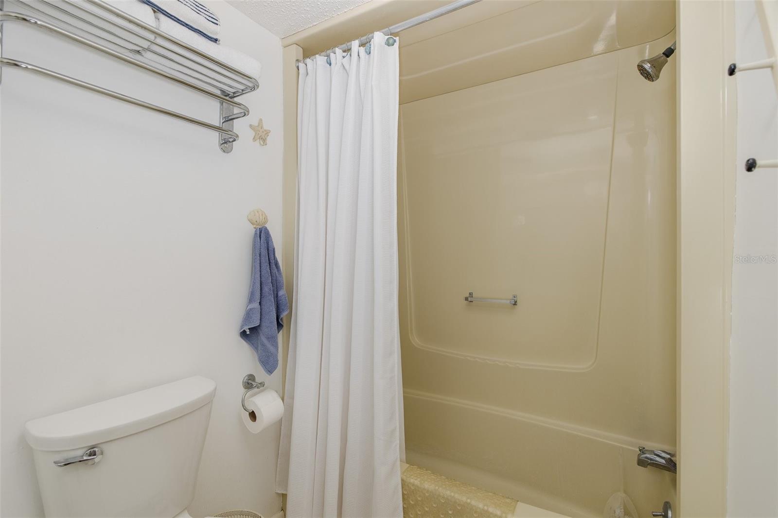 4660 MARINE PKWY #303