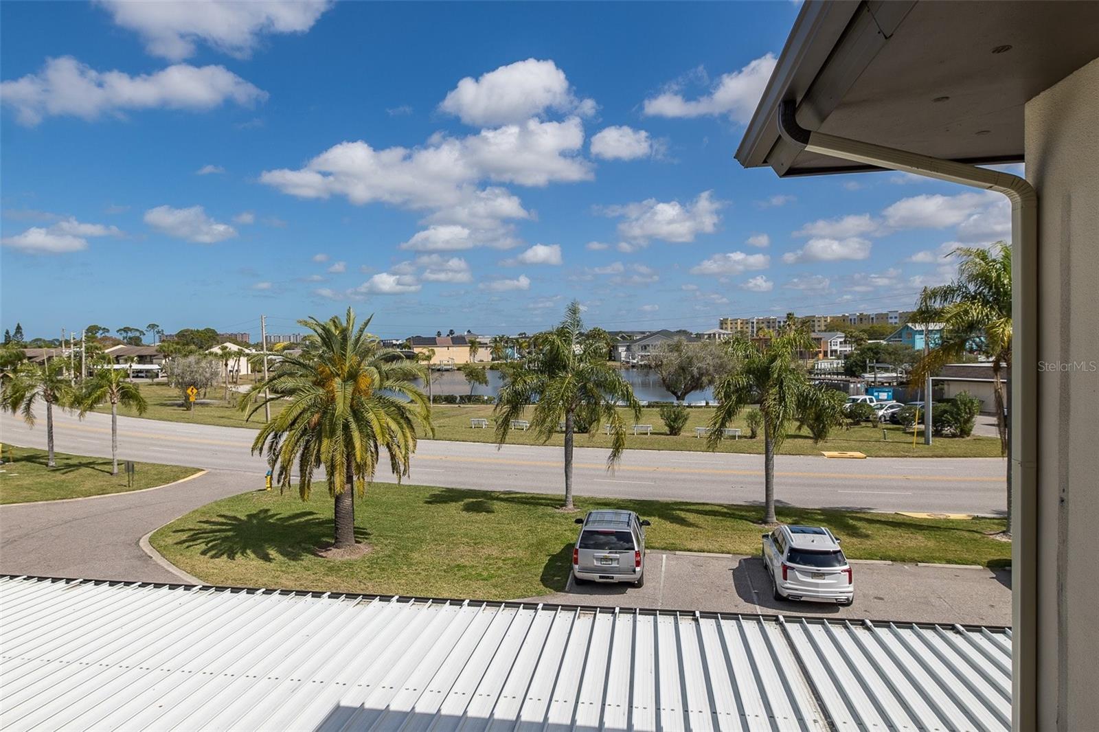 4660 MARINE PKWY #303