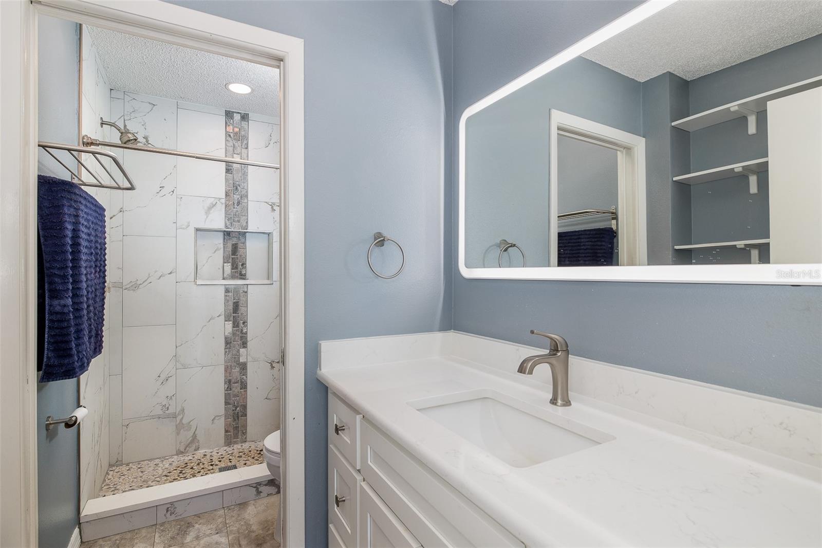 4933 MYRTLE OAK DR #23