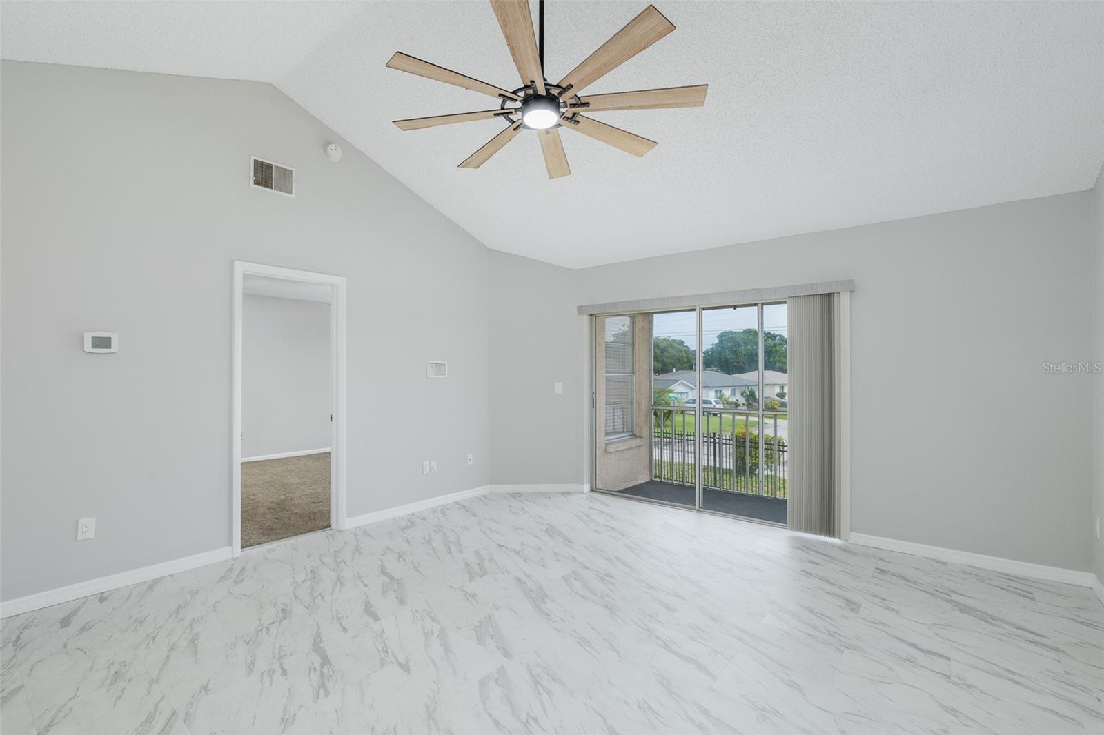 4933 MYRTLE OAK DR #23