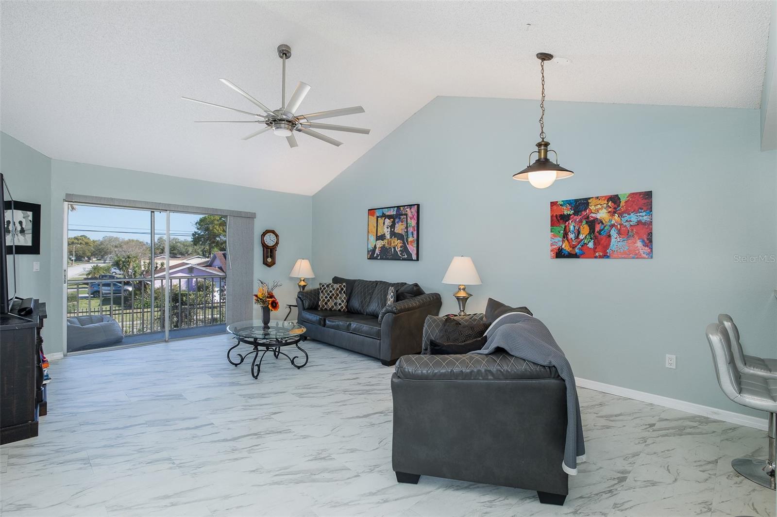4933 MYRTLE OAK DR #23