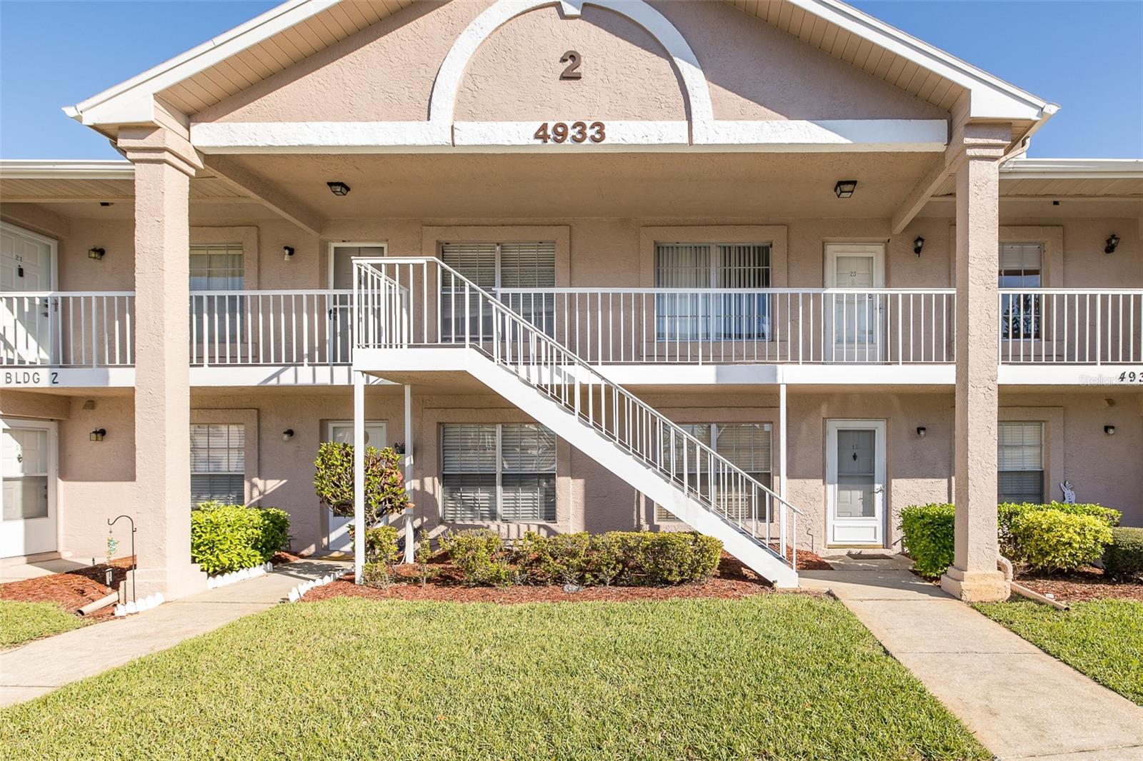 4933 MYRTLE OAK DR #23