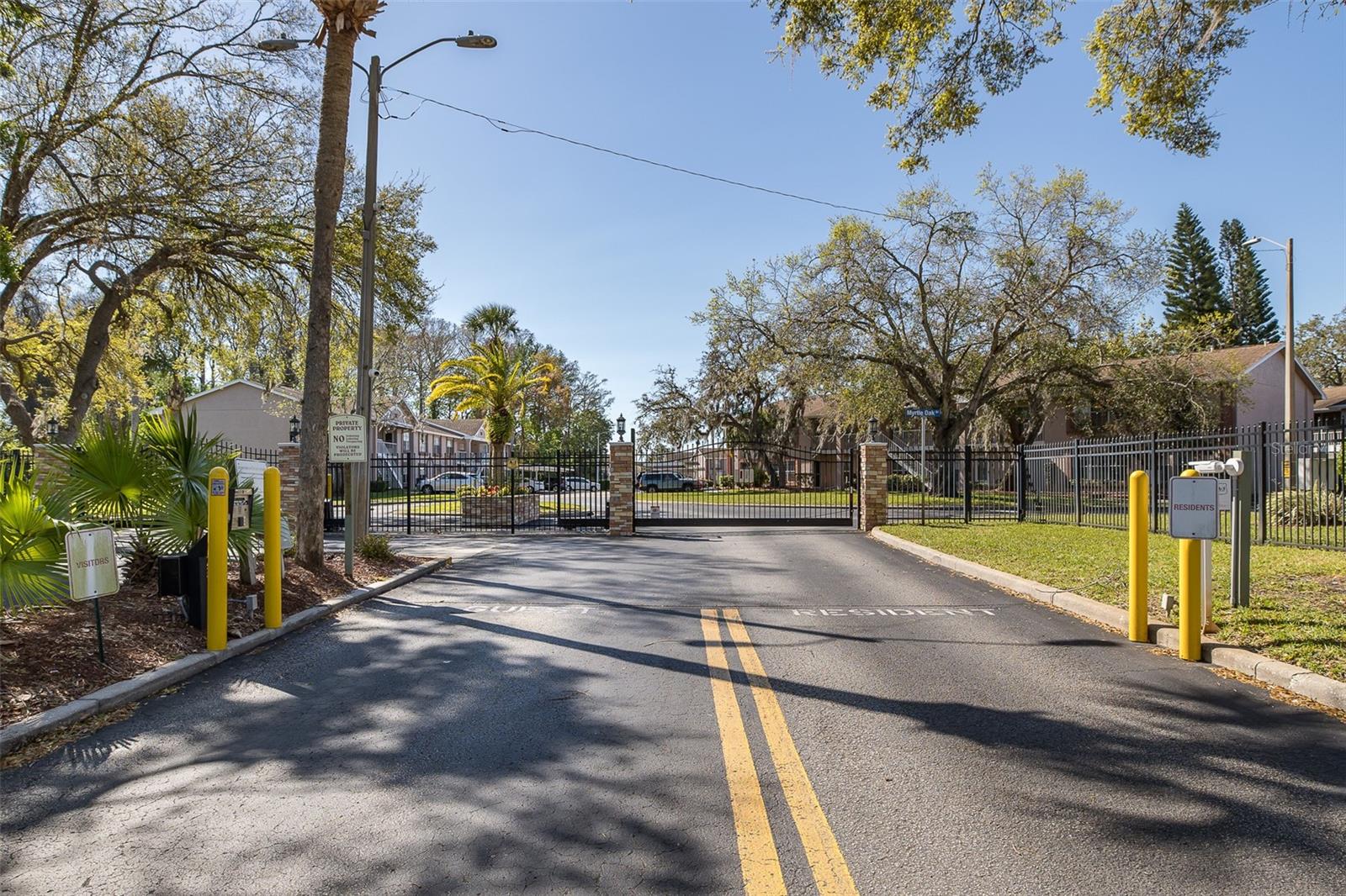 4933 MYRTLE OAK DR #23