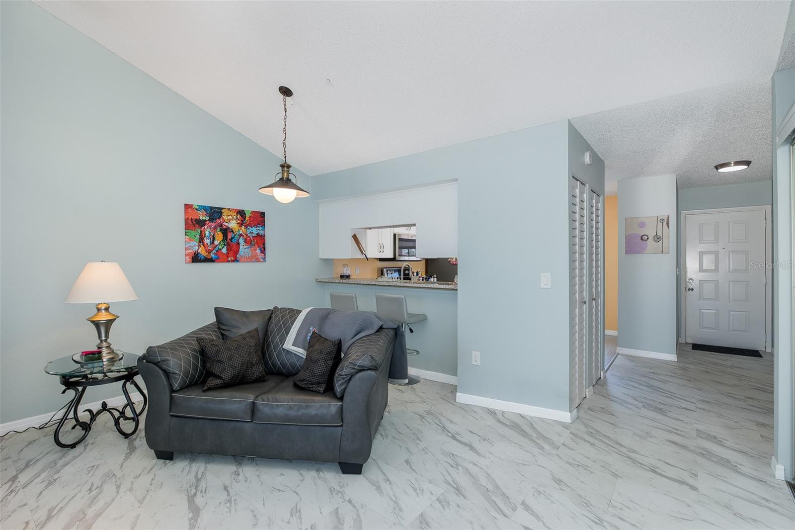 4933 MYRTLE OAK DR #23