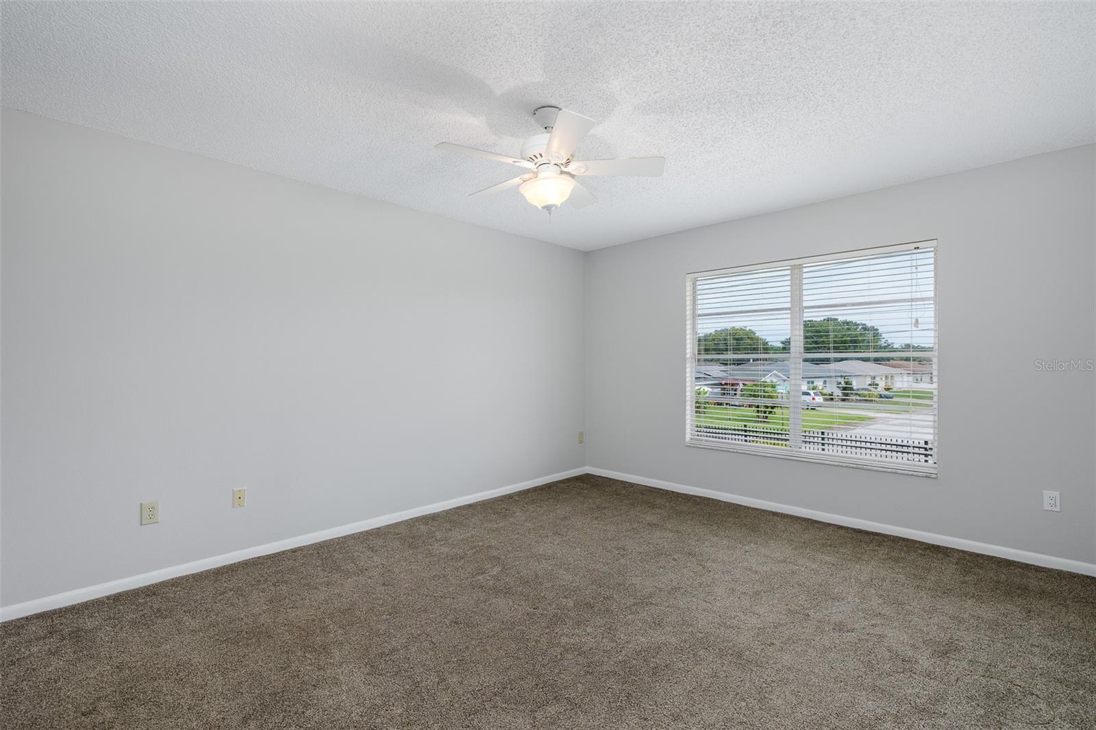4933 MYRTLE OAK DR #23