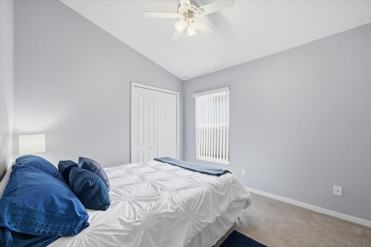 18009 PALM BREEZE DR
