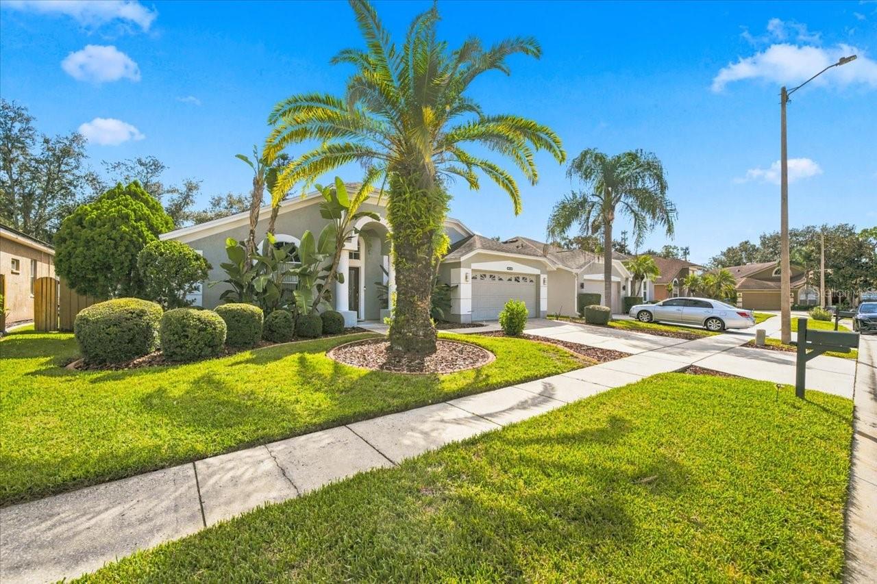 18009 PALM BREEZE DR
