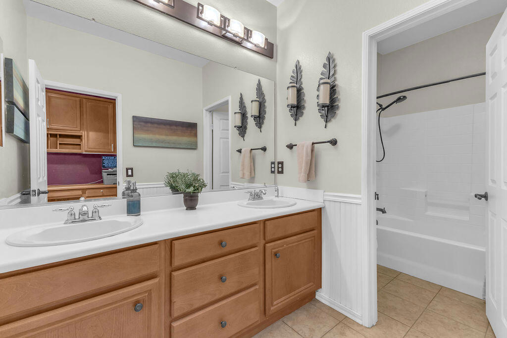 37100 Stratford Street