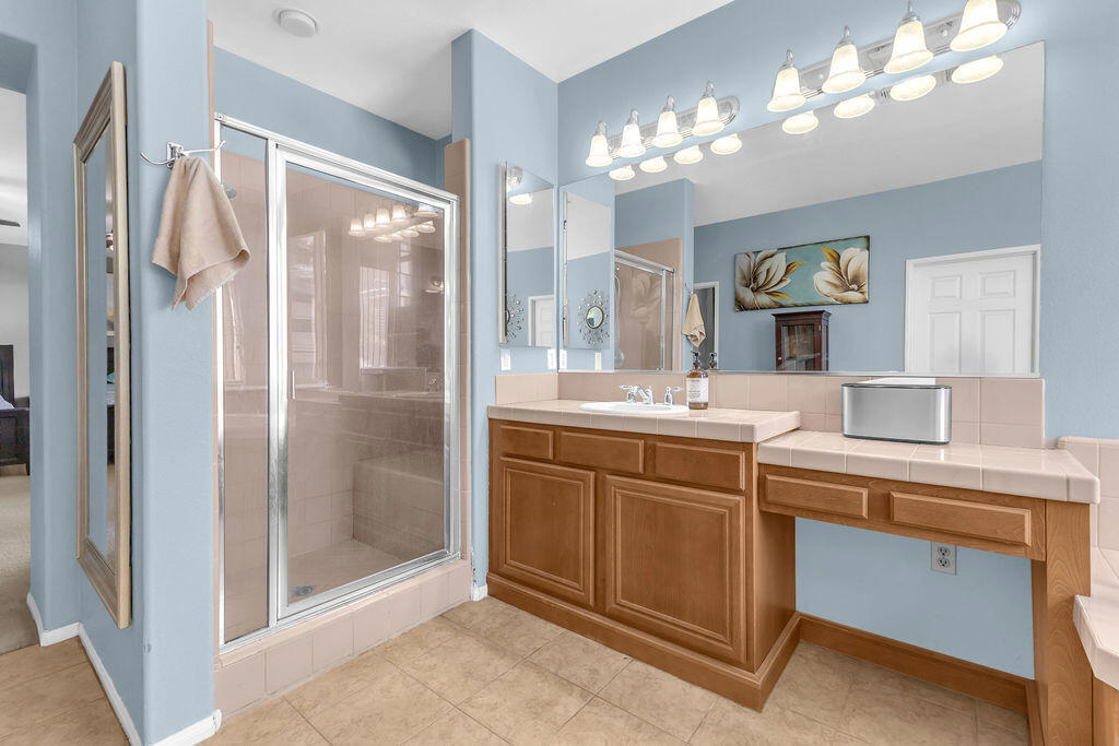 37100 Stratford Street