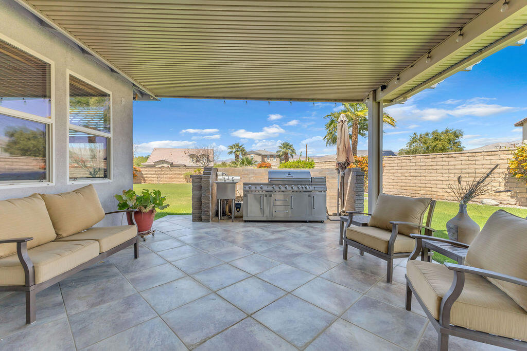 37100 Stratford Street