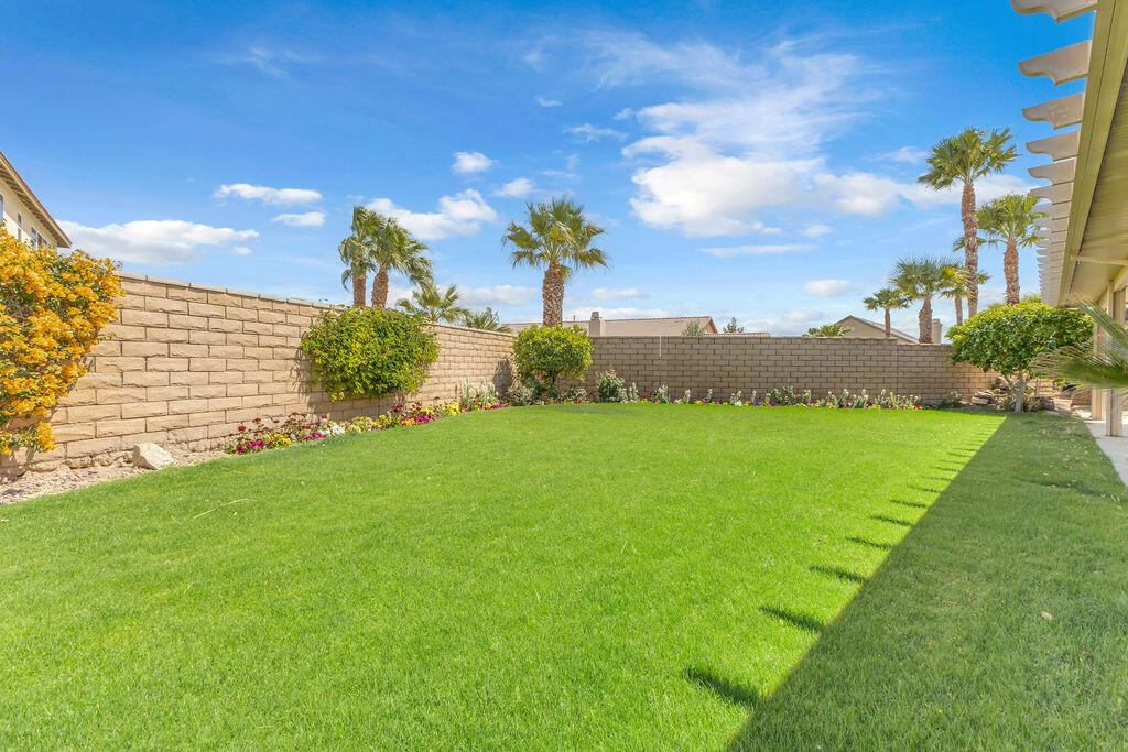 37100 Stratford Street