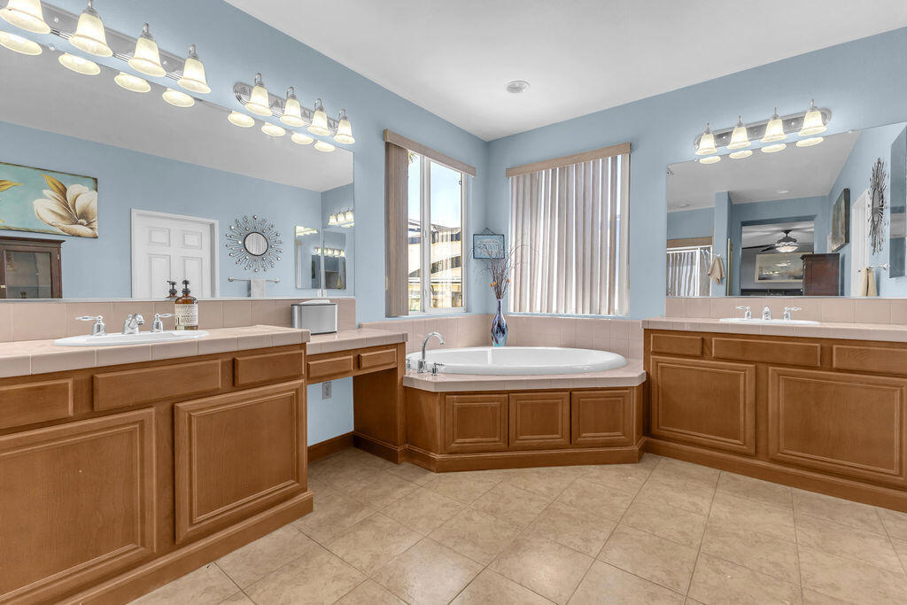 37100 Stratford Street