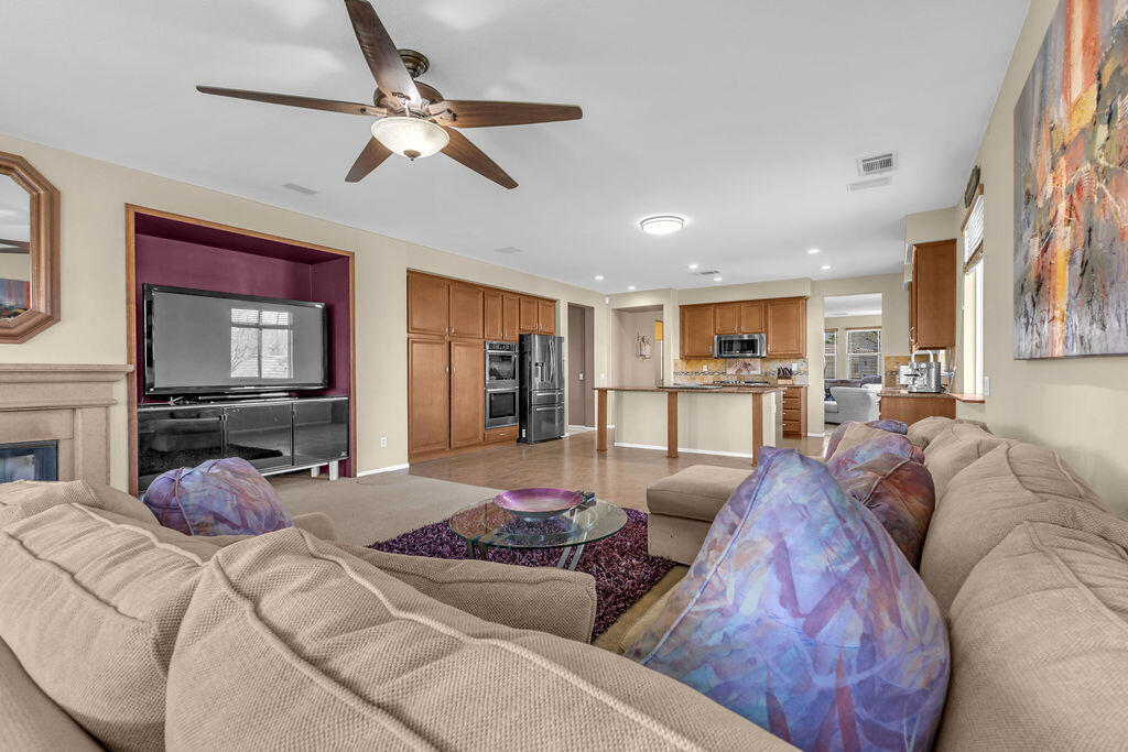 37100 Stratford Street