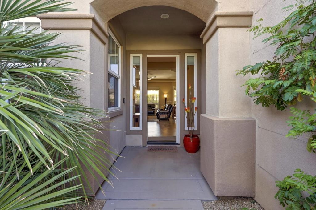 52313 Whispering Way